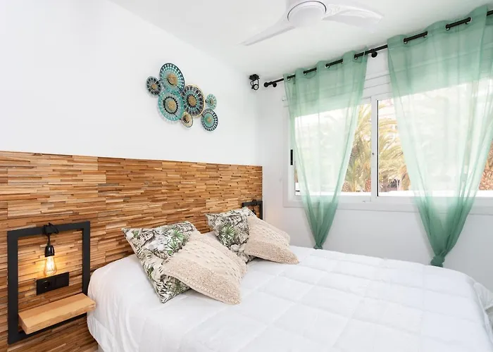 Home2book Modern Americas Pool&terrace דירה