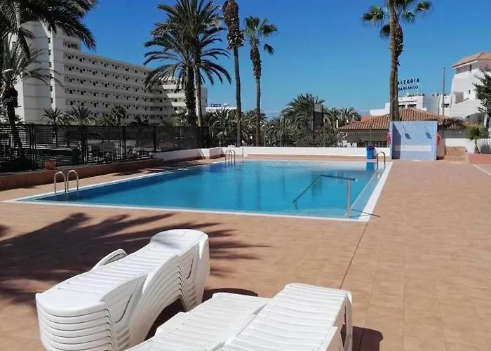 Home2book Modern Americas Pool&terrace アロナ